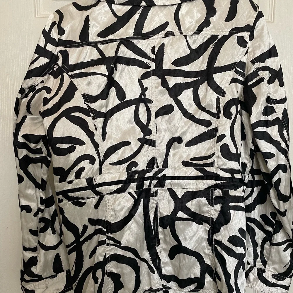 Chico’s sport jacket, size 1, pristine condition - Picture 4 of 7